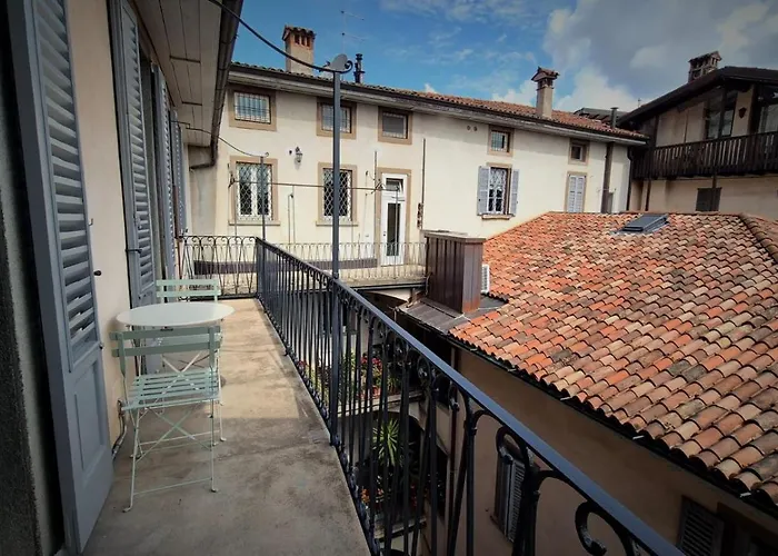 Piazza Vecchia Boutique