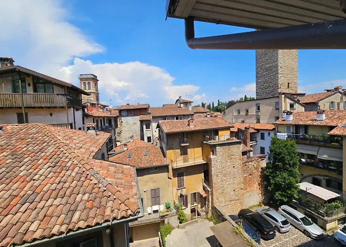 Piazza Vecchia Boutique *